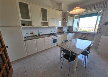 🏠 APPARTAMENTO PER STUDENTI – VIA SEVERINI, MACERATA 🎓